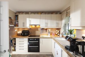 Kitchen- click for photo gallery